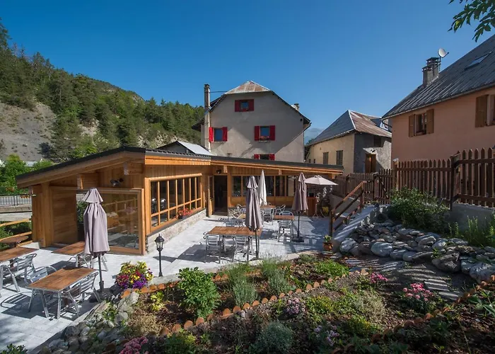 Du Bachelard Hotel 2*