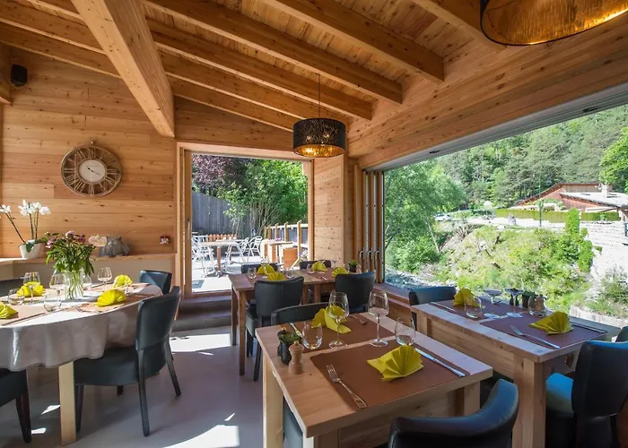 Du Bachelard Hotel 2*