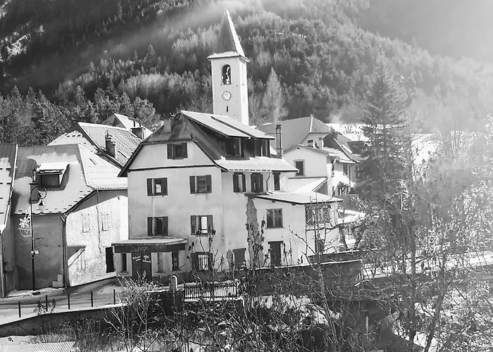 Du Bachelard Uvernet-Fours