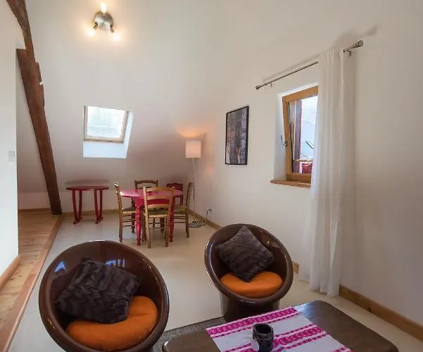 Du Bachelard Hotel 2*