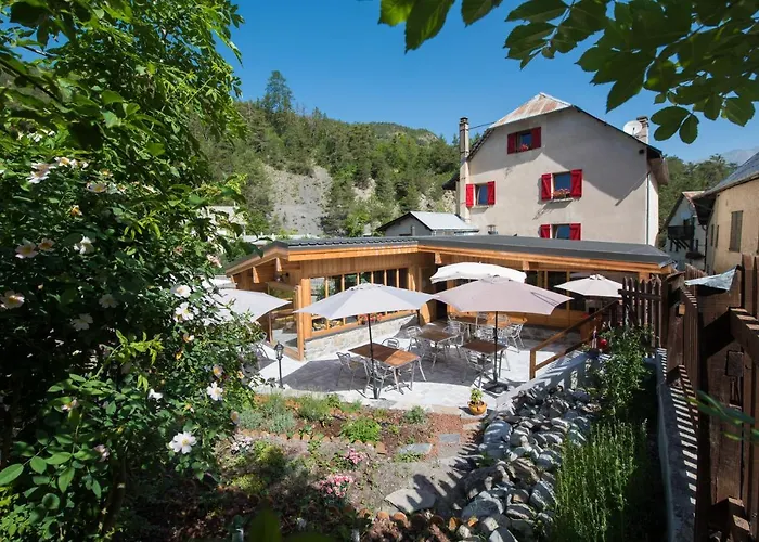 Du Bachelard Uvernet-Fours