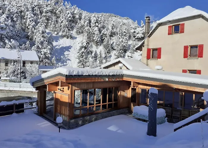 Du Bachelard Uvernet-Fours