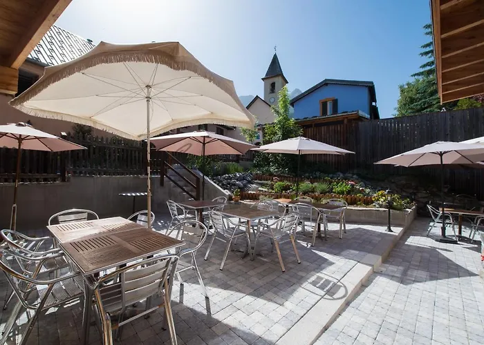 Du Bachelard Uvernet-Fours